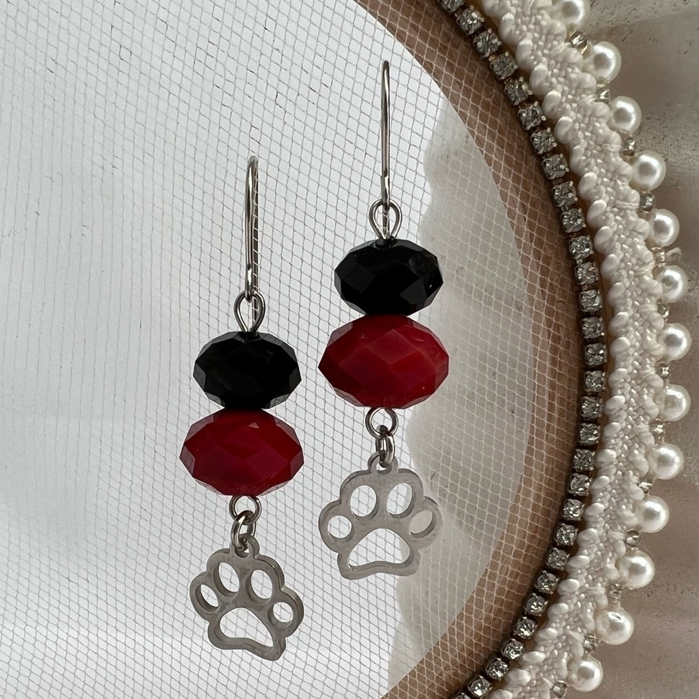 Black & Red Dangle Earrings with Paw Charms - Picture 3 of 11